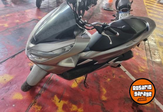 Motos - Honda pcx 2019 Nafta 12000Km - En Venta