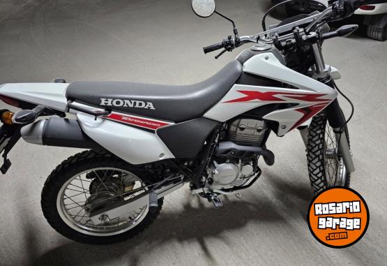 Motos - Honda Tornado 2023 Nafta 5000Km - En Venta