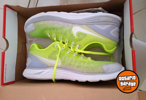 Indumentaria - Excelente Par de Zapas Nike Originales Modelo Lunarglide 4 Nro 43 44 Impecable Estado - En Venta