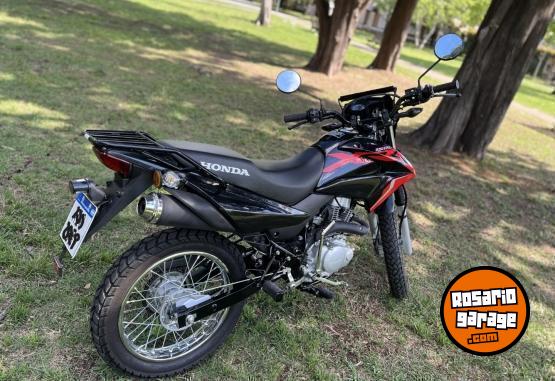 Motos - Honda XR 150L 2023 Nafta 1600Km - En Venta