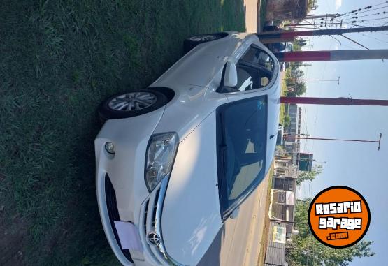 Autos - Toyota XLS 4 Puertas 2014 Nafta 178000Km - En Venta