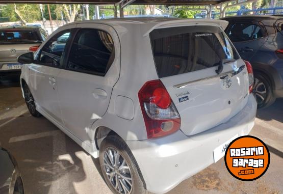 Autos - Toyota Etios XLS AT 2022 Nafta 24000Km - En Venta