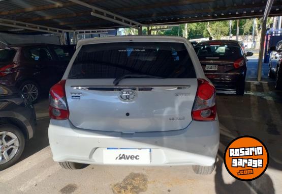 Autos - Toyota Etios XLS AT 2022 Nafta 24000Km - En Venta