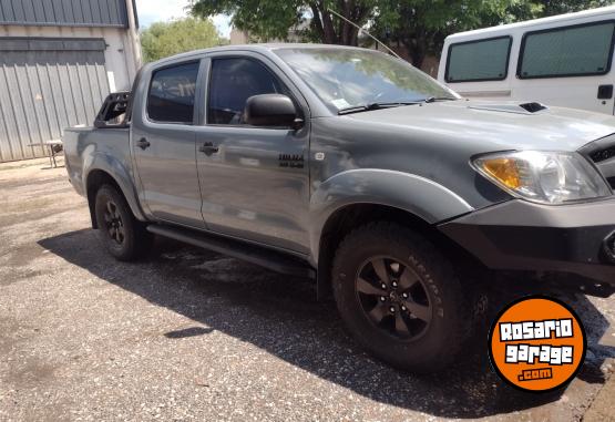 Camionetas - Toyota Hilux srv 2006 Diesel 300000Km - En Venta