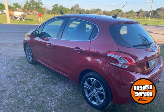 Autos - Peugeot 208 5p feline 2013 Nafta 124400Km - En Venta