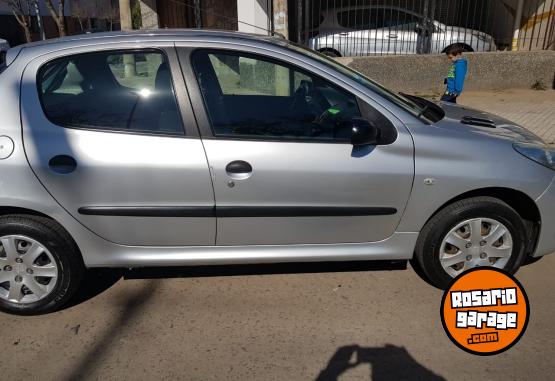 Autos - Peugeot 207 compact 5 puertas 2010 Nafta 160000Km - En Venta