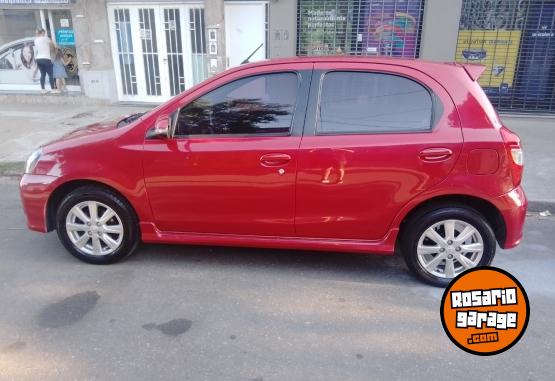 Autos - Toyota Etios 2018 Nafta 60000Km - En Venta