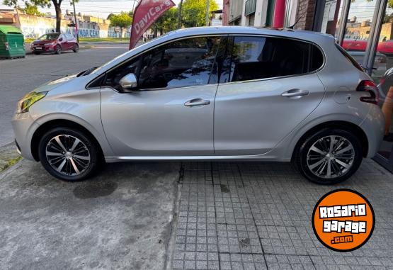 Autos - Peugeot 208 Feline 2018 Nafta 26000Km - En Venta