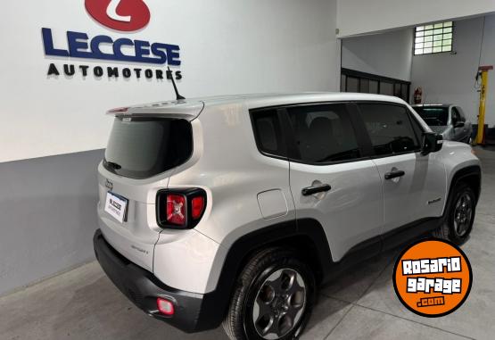 Camionetas - Jeep Renegade sport 2016 Nafta 72000Km - En Venta