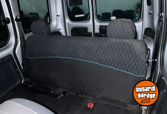 Utilitarios - Renault Kangoo 2015 Nafta 135000Km - En Venta