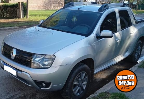 Utilitarios - Renault DUSTER OROCH PRIVILEGE 2. 2017 GNC 75000Km - En Venta