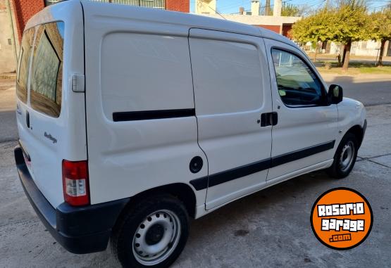 Utilitarios - Citroen Berlingo Confort Furgon 2017 GNC 100000Km - En Venta