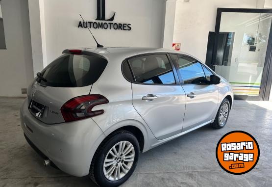 Autos - Peugeot 208 allure 2018 Nafta 50000Km - En Venta