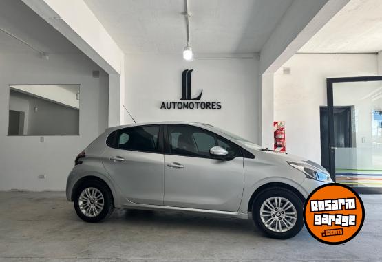 Autos - Peugeot 208 allure 2018 Nafta 50000Km - En Venta