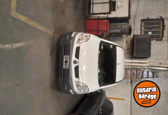 Utilitarios - Renault Kangoo 2012 Nafta 95000Km - En Venta