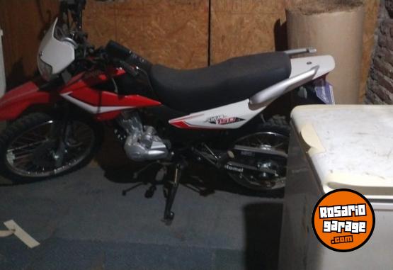 Motos - Motomel 150 V6 2023 Nafta 12Km - En Venta