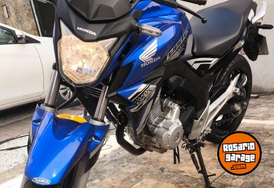 Motos - Honda Twister 2022 Nafta 20800Km - En Venta