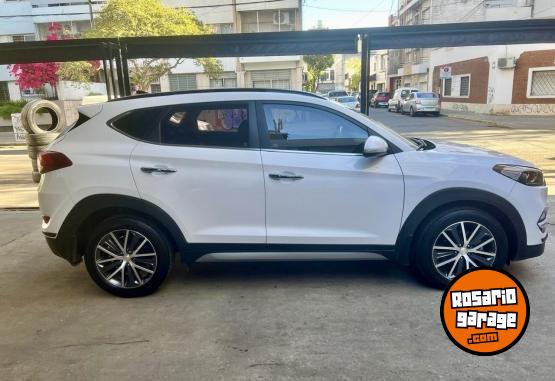 Camionetas - Hyundai Hyundai Tucson CRDI 2016 Diesel 98000Km - En Venta