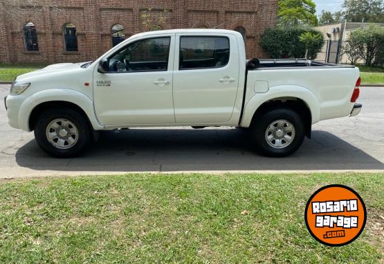 Camionetas - Toyota Hilux Sr 2015 Diesel 220000Km - En Venta