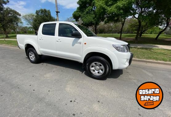 Camionetas - Toyota Hilux Sr 2015 Diesel 220000Km - En Venta