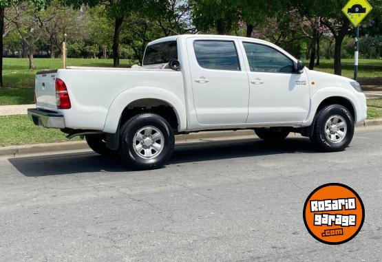 Camionetas - Toyota Hilux Sr 2015 Diesel 220000Km - En Venta