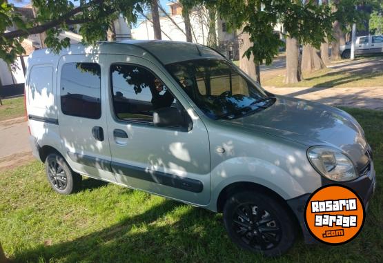 Utilitarios - Renault Kangoo 2015 GNC 96000Km - En Venta