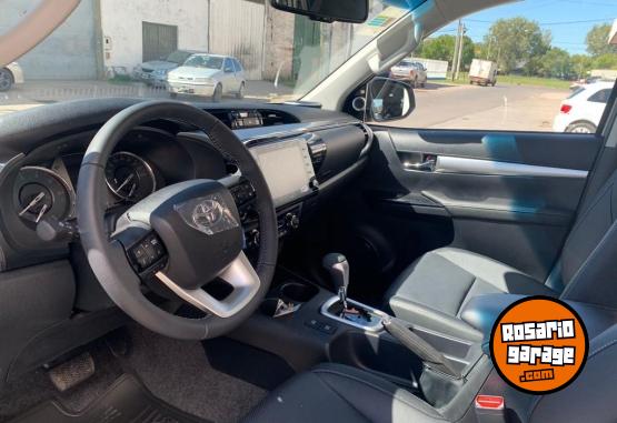 Camionetas - Toyota Hilux SRX 2023 Diesel 0Km - En Venta