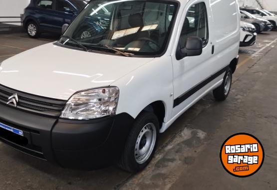 Utilitarios - Citroen BERLINGO FURGON 1.6 VTI 2023 Nafta 150Km - En Venta