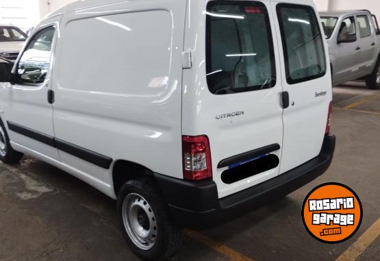 Utilitarios - Citroen BERLINGO FURGON 1.6 VTI 2023 Nafta 150Km - En Venta