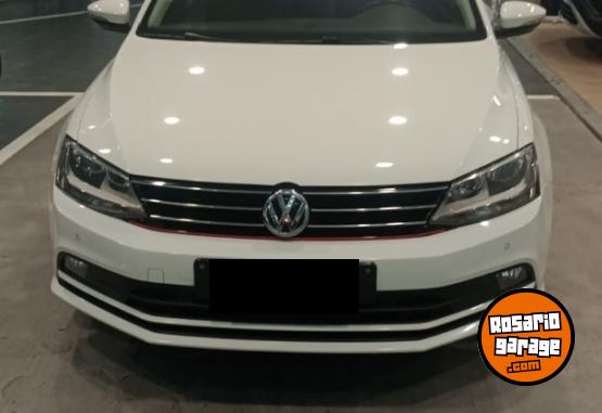 Autos - Volkswagen VENTO 1.4T HIGHLINE AT 2017 Nafta 122500Km - En Venta