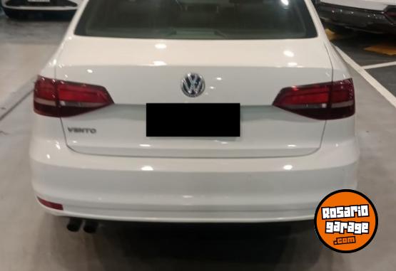 Autos - Volkswagen VENTO 1.4T HIGHLINE AT 2017 Nafta 122500Km - En Venta