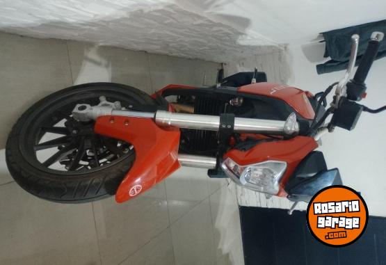 Motos - Benelli TNT 250 2017 Nafta 12500Km - En Venta