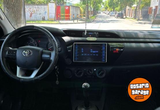 Camionetas - Toyota Hilux 2018 Diesel 220000Km - En Venta