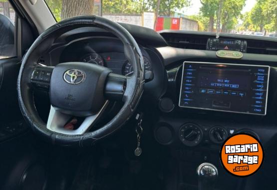 Camionetas - Toyota Hilux 2018 Diesel 220000Km - En Venta