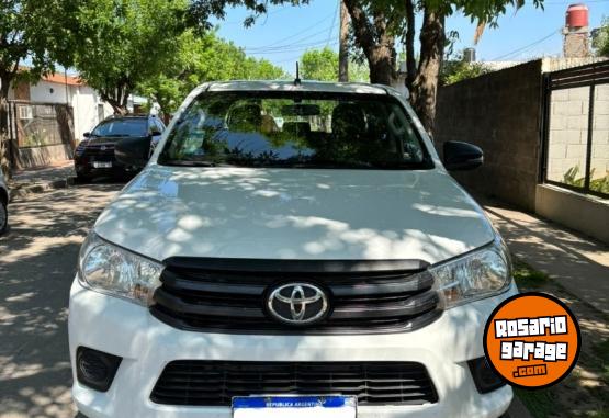 Camionetas - Toyota Hilux 2018 Diesel 220000Km - En Venta