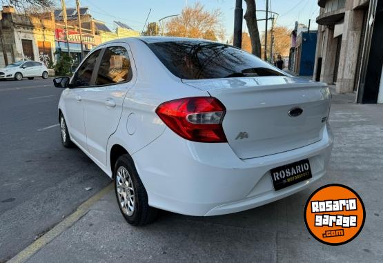 Autos - Ford Ka 2018 GNC 118000Km - En Venta