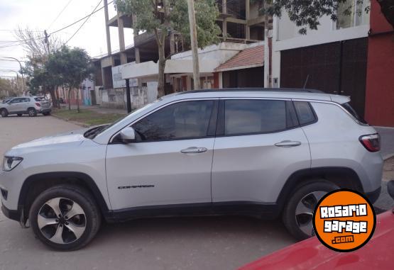 Camionetas - Otra marca 2018 jeep compas 2018 Nafta 81000Km - En Venta