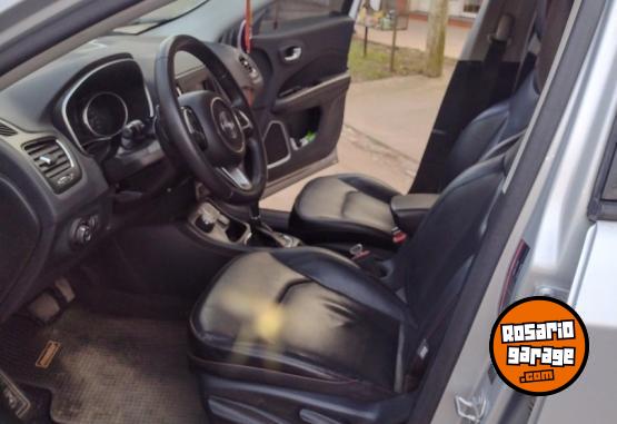 Camionetas - Otra marca 2018 jeep compas 2018 Nafta 81000Km - En Venta