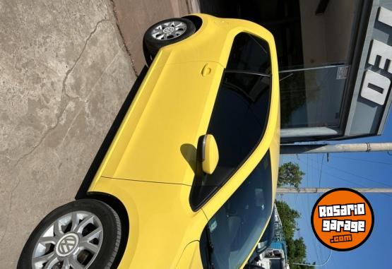 Autos - Volkswagen Up High 2015 Nafta 97000Km - En Venta