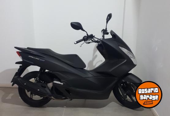 Motos - Honda PCX 2017 Nafta 111111Km - En Venta