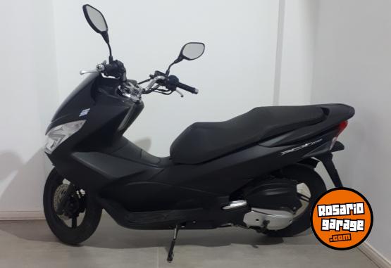 Motos - Honda PCX 2017 Nafta 111111Km - En Venta