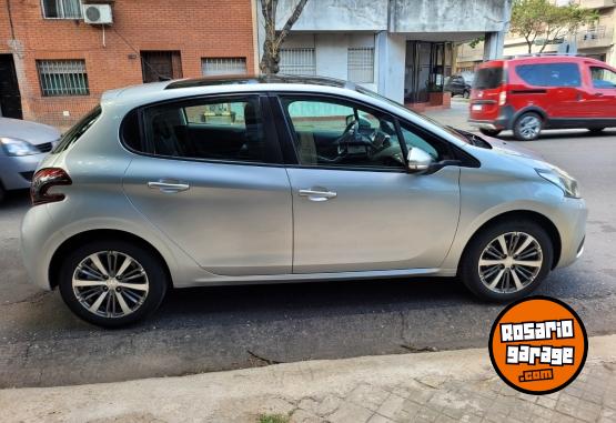 Autos - Peugeot 208 Allure 1.6 2017 Nafta 100500Km - En Venta