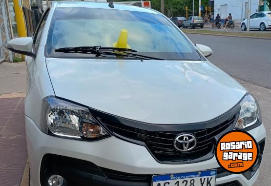 Autos - Toyota Etios xls 2023 Nafta 6000Km - En Venta