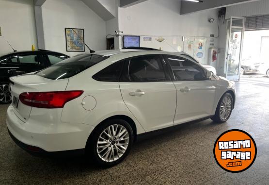 Autos - Ford Focus 2015 Nafta 120000Km - En Venta