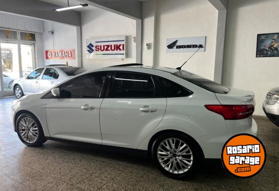 Autos - Ford Focus 2015 Nafta 120000Km - En Venta