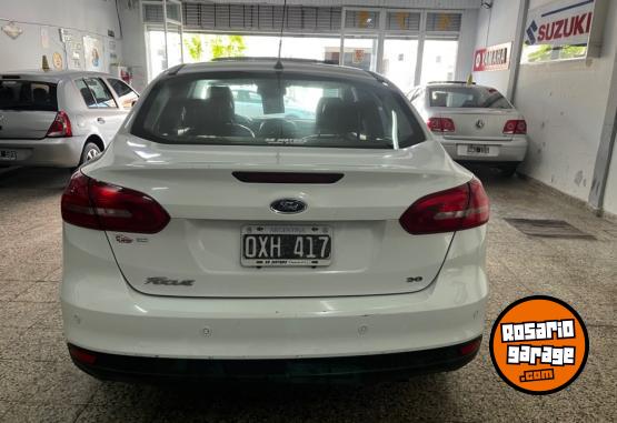 Autos - Ford Focus 2015 Nafta 120000Km - En Venta