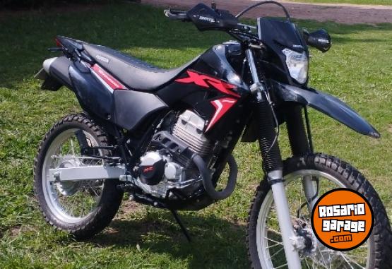 Motos - Honda Tornado 250 2024 Nafta 2000Km - En Venta