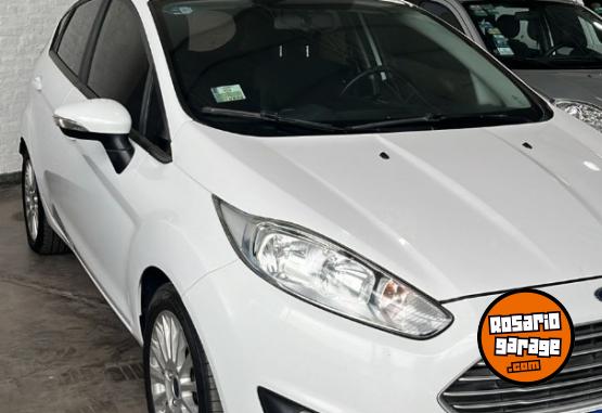 Autos - Ford Fiesta kinetic 2017 GNC 131000Km - En Venta