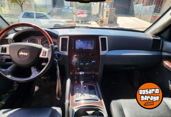 Camionetas - Jeep Grand Cherokee Overland 2010 GNC 129300Km - En Venta