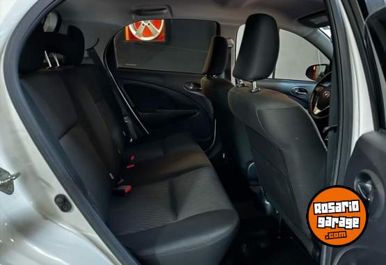 Autos - Toyota ETIOS XLS 2020 Nafta 60000Km - En Venta